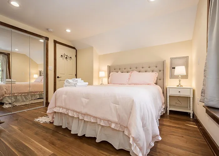Rough Cut Lodge