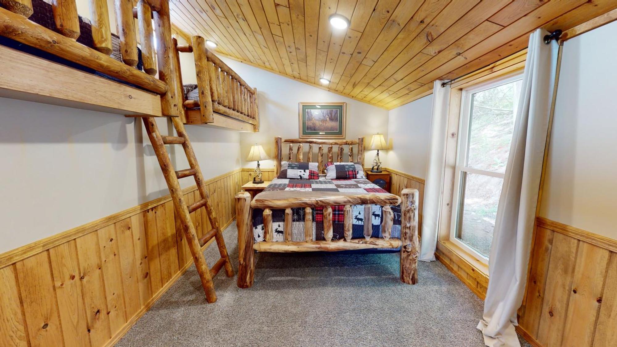 Rough Cut Hotel 3*