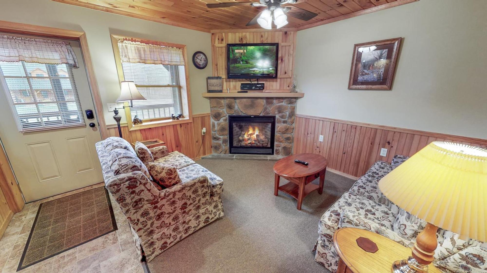 Hotel Rough Cut Gaines