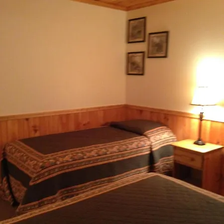 Rough Cut Lodge Gaines Room photo