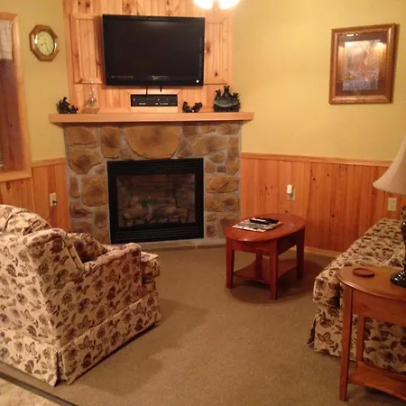 Rough Cut Lodge Gaines Room photo