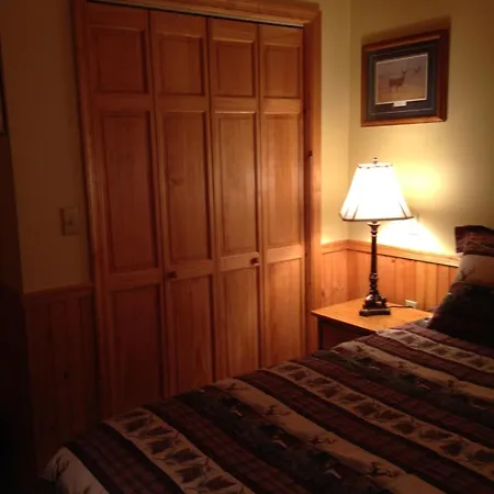 Rough Cut Lodge Gaines Room photo