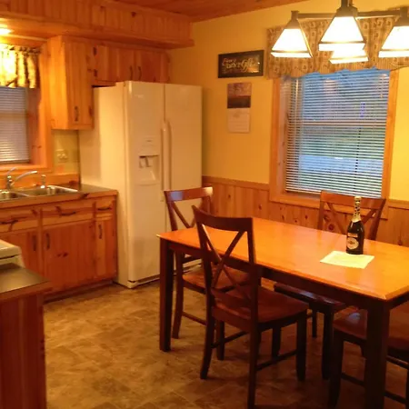 Rough Cut Lodge Gaines Room photo