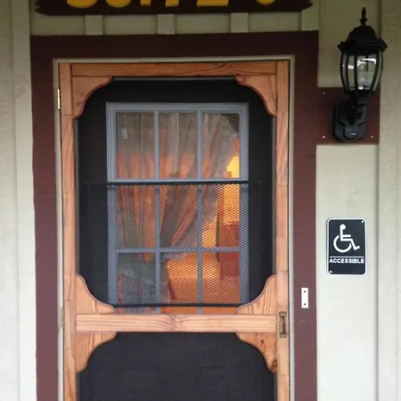 Rough Cut Lodge Gaines Room photo