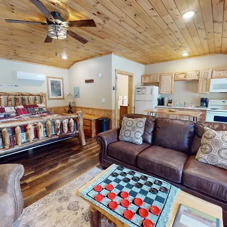 Rough Cut Lodge Gaines Exterior photo