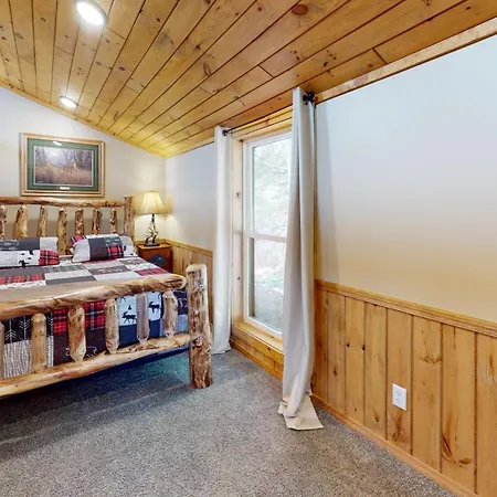 Rough Cut Lodge Gaines Exterior photo