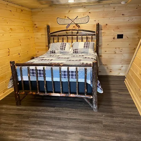 Rough Cut Lodge Gaines Exterior photo