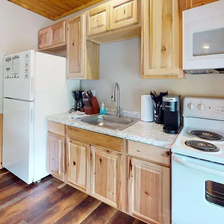 Rough Cut Lodge Gaines Exterior photo